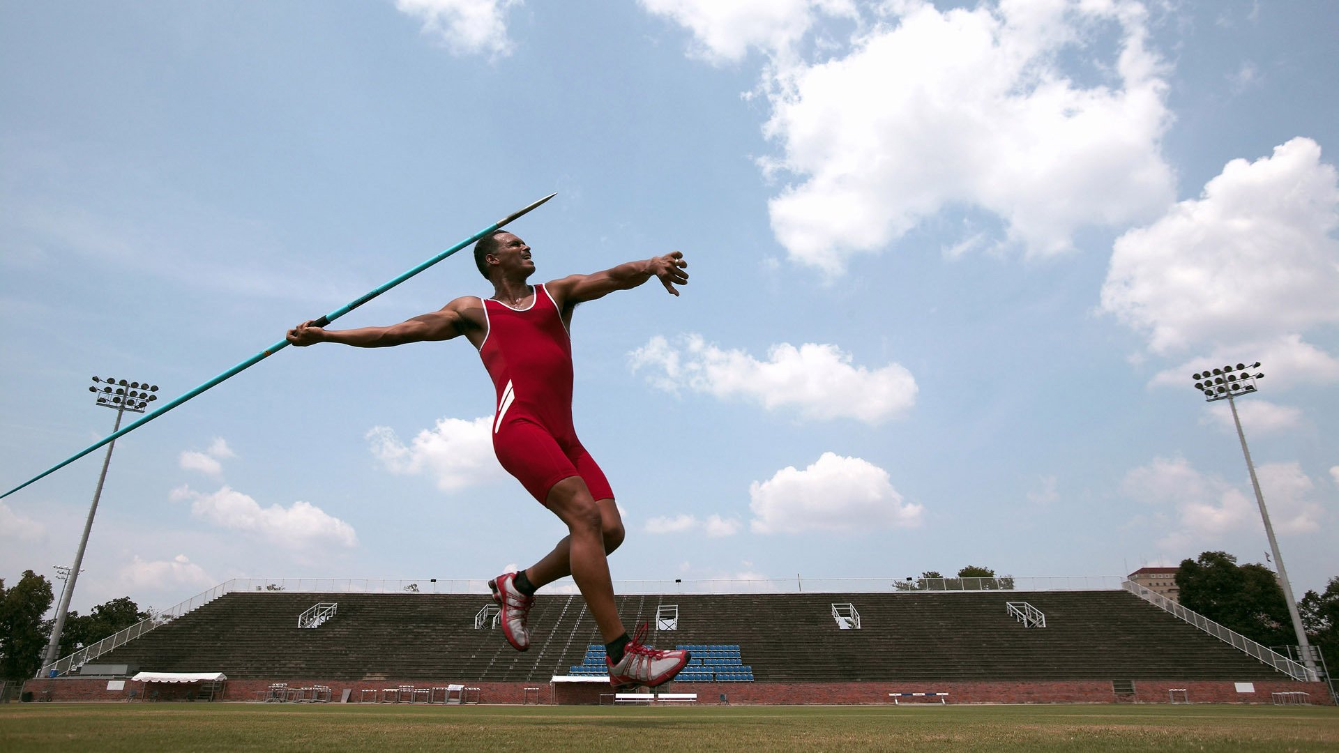 范奥特尔戴克决赛中段突然发力，范戴克转会
